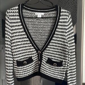 London Kaye Black and White Women's Sweater, size s,ptp17